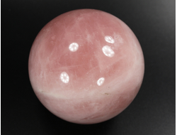 Шар Розовый кварц, Мадагаскар (60 мм, 306 г) №35386