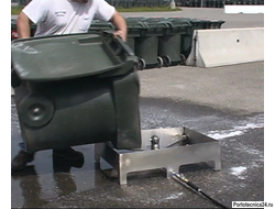 Держатель моечной головки для мойки бочек, мус. контейнеров  нерж. вход 1/2 ш. выход 1/2 ш.