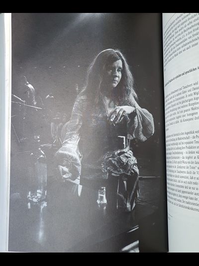 Rock Music Aspekte, Zur Geschichte, Asthetik, Produktion. Herausgegeben Von Wolfgang Sandner Book Archive