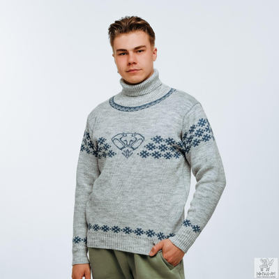 Свитер "Медведь в Алтарной позе"