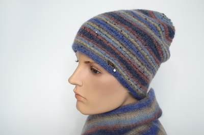 Разноцветная синяя шапка Vizio Италия 8013 CY и шарф палантин
