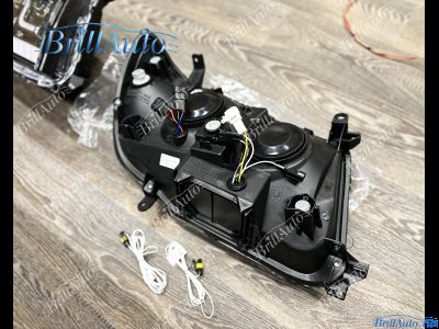 Фары Land Cruiser 100 2005-2007 в стиле 300 LED