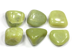 Серпентин, галтовка в ассортименте, Китай (25-30 мм, 10-15 г) №27010