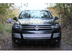 Защита радиатора Volkswagen Touareg II 2010-2014 chrome центральная PREMIUM