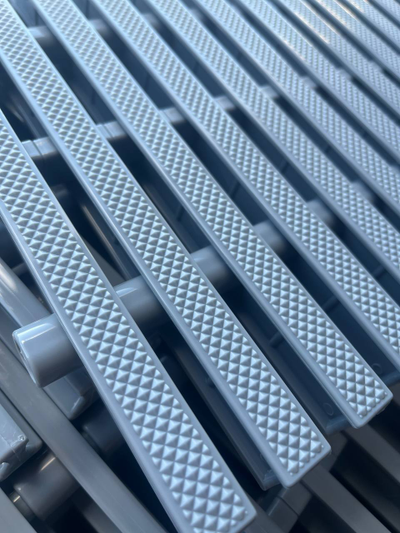 Переливная решетка для бассейна