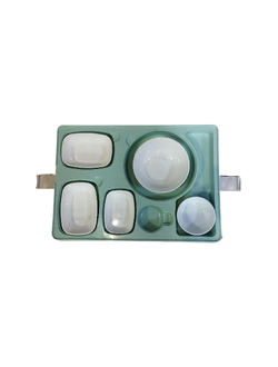 Термоподнос с крышкой 542*390*120 мм. на 6 предметов с зажимом (-40°C до +110°C) п/п