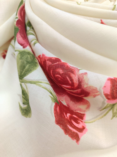 Павловопосадский платок Розы на снегу 1227-1