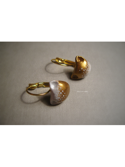 Миниатюрные серьги "Золотые Котики" с авторской росписью