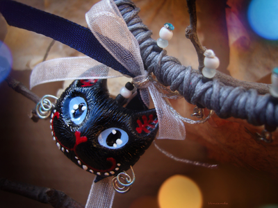 "Котик Меркурия", короткое колье под шейку со звёздами и месяцами