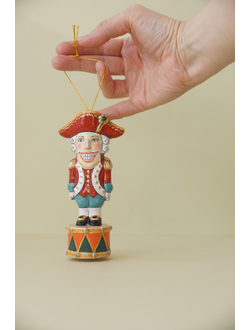 Щелкунчик на барабане