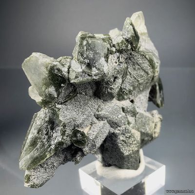 Горный хрусталь с включениями хлорита. Северная Осетия. 50*40*20мм