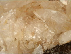 Кальцит розовый (с розовой флуоресценцией в УФ) Россия, Дальнегорск (130*92*83 мм, 1178 г) №16246