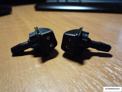 Жиклер омывателя квадратный на гайке 2-глазка ВАЗ