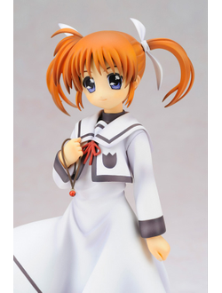 Фигурка  1/7 Наноха Такамати (Takamachi Nanoha School Uniform)