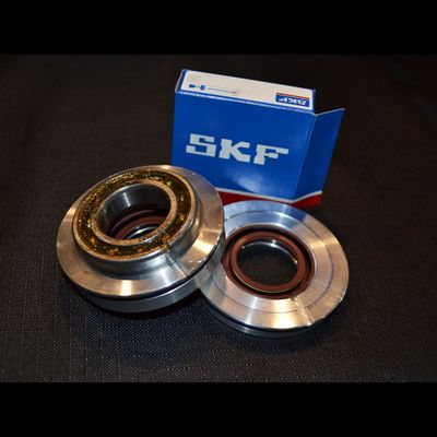 Комплект 2: дополнительный подшипник коленвала в обойме с сальником + обойма с сальником для картера РМЗ-640