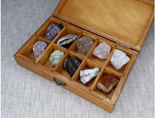 Коллекция камней (10 образцов по 3-6 см) в коробке размером 21*12,5*4,5 см, вес 650 г №23202