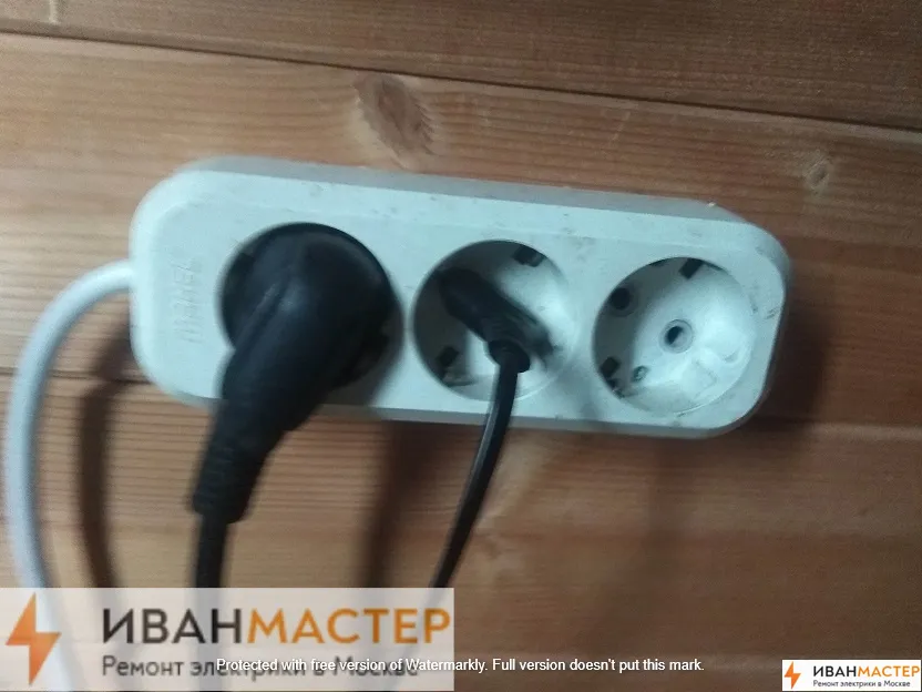 Установка внутренних розеток в квартире