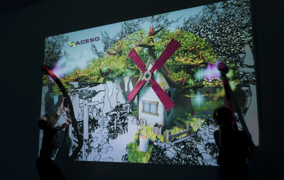 Интерактивная стена-раскраска «Мастер Фломастер»