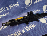 № 519. Домкрат Toyota 800 кг