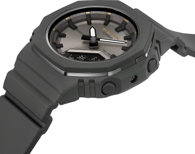 Часы Casio G-Shock GMA-P2126W-8A