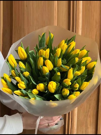 Букет из 51 желтого тюльпана