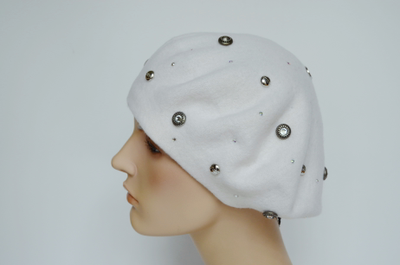 Женский белый берет со стразами Сваровски Vizio