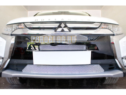 Защита радиатора Mitsubishi Outlander III 2015-2018 (3 части) chrome с парктроником PREMIUM