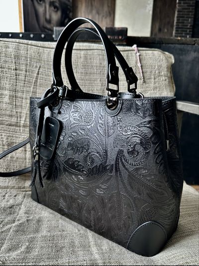 Женская форматная сумка из натуральной кожи, цвет черный, Vera Pelle. Арт.026809