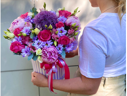 Цветы в шляпной коробке "Грация"