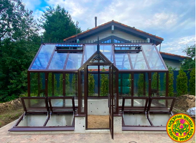 Базовая комплектация теплицы в английском стиле с холлом из стекала и алюминия ЕЛИЗАВЕТА XS размером 5000 x 2500 мм