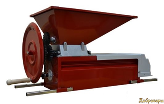 Ручной измельчитель с гребнеотделителем «MOLINARA» крашеная