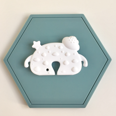 Грызунок из пищевого силикона Радуга бежевая