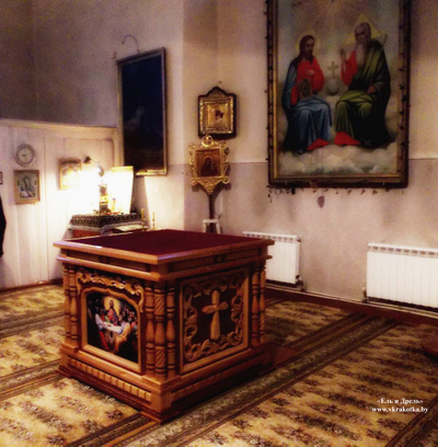 Престол в храм резной