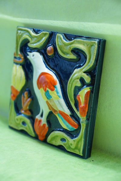 Соловей свободы (изразцовая плитка)