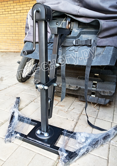 ПОДЪЁМНИК ДЛЯ ГУСЕНИЦЫ СНЕГОХОДА (Второй Вариант)