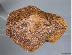 Альмандин (разн. гранат). Россия. 80*60*59мм