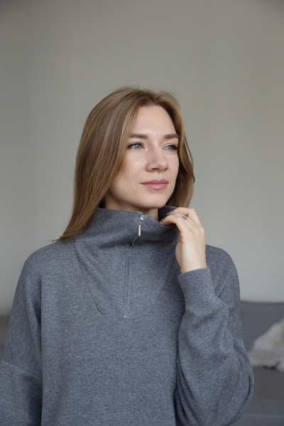 Джемпер серый