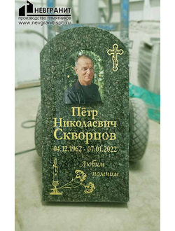 Памятник из зеленого гранита 351  балтик-грин