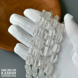 Горный хрусталь угловатые мятые цилиндры фри-форм 7,7-11,2Х8,2-14,1 мм, цена за нить 18 см