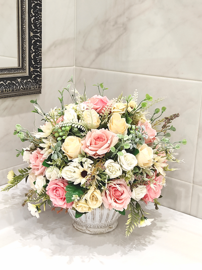 Композиция из искусственных цветов Романтика № М003