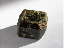 Вилуит, кристалл, Якутия (17*13*13 мм, 8 г) №18714