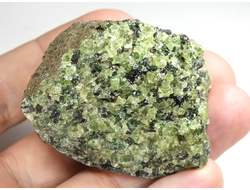 Хризолит (Перидот, Оливин), кристаллы на породе, США (51*38*36 мм, 112 г) №38097