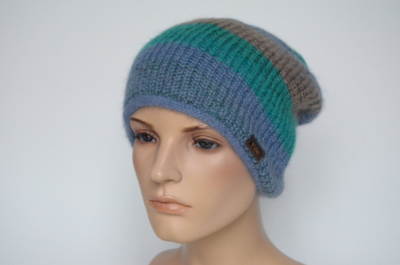 разноцветная шапка вязаная для женщин Визио Италия зима 2023
