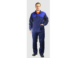 Костюм "Универсал" темно-синий, куртка с полукомбинезоном на модели