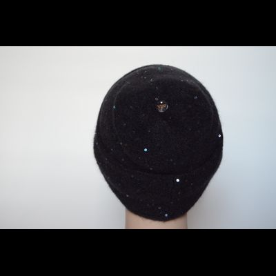 Шапка вязаная с отворотом черная и пайетками Vizio Италия 6943 CRY