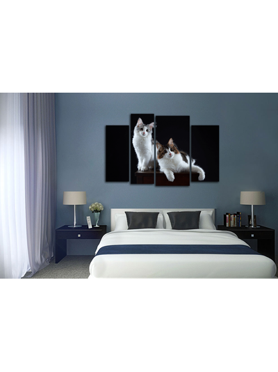 Модульная картина "Статуэтки на тумбочке"