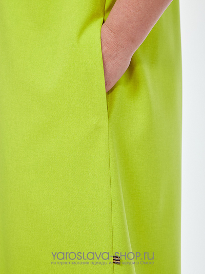 Стильное женское платье в салатовом оттенке