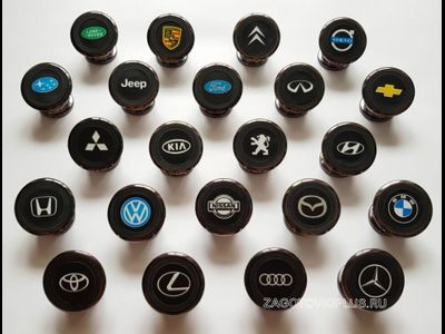 Магнитный держатель для телефона в машину VOLVO