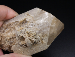 Данбурит в кварцевой рубашке, коллекционный образец, Россия, Дальнегорск (72*49*33 мм, 154 г) №26017