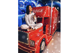 Грузовик Coca-Cola. Рекламная новогодняя фигура из стеклопластика.